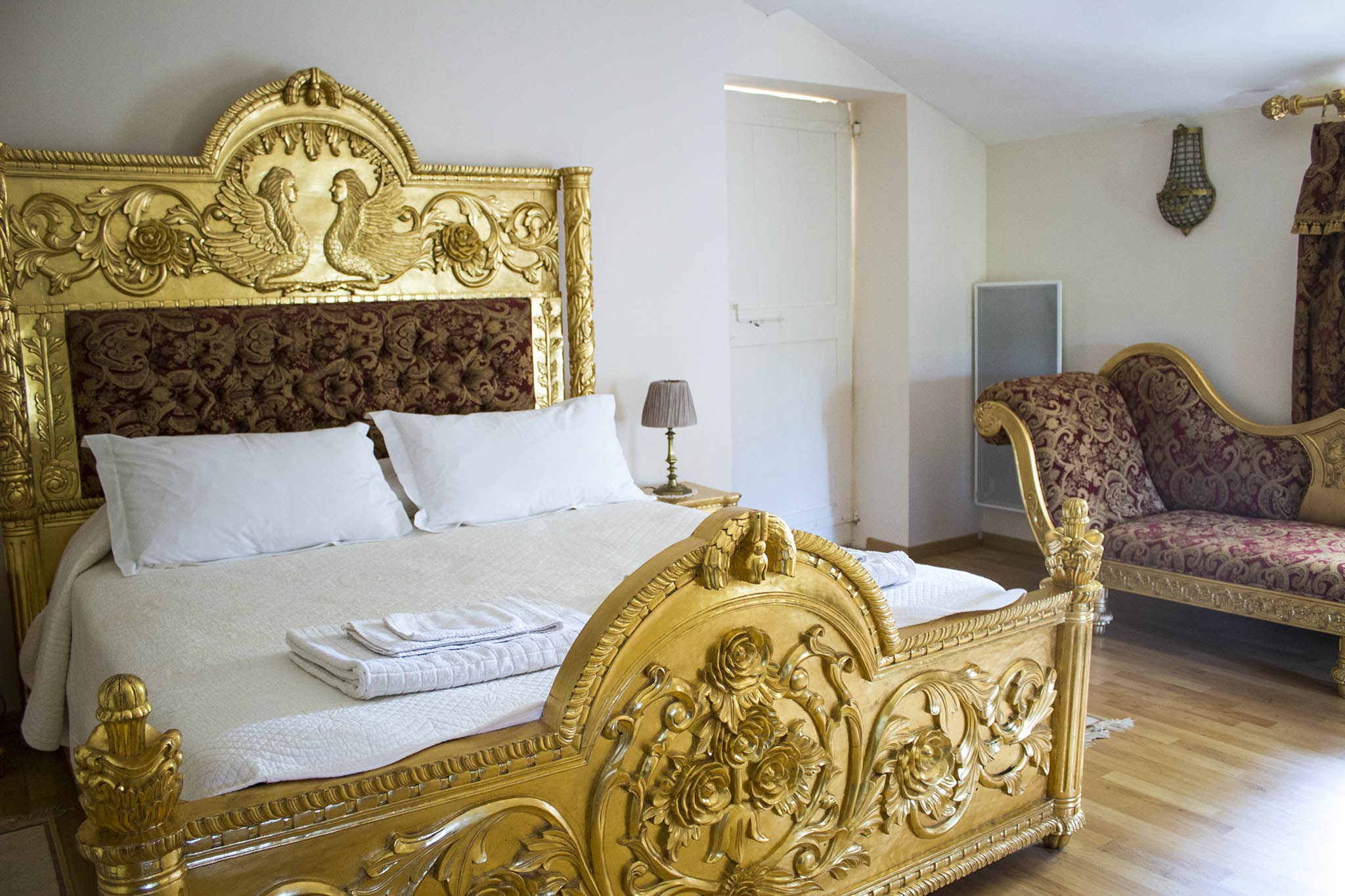 chambrechambredhotesuitesyrah Gîtes & Chambres d'hôte Château